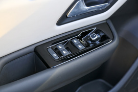 2022款雪铁龙凡尔赛C5