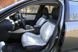 2022款雪铁龙凡尔赛C5