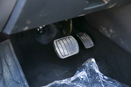 2022款雪铁龙凡尔赛C5