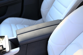 2022款雪铁龙凡尔赛C5