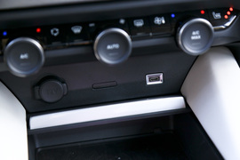 2022款雪铁龙凡尔赛C5