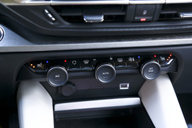 2022款雪铁龙凡尔赛C5