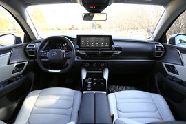 2022款雪铁龙凡尔赛C5