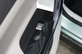 2022款东风风行T5