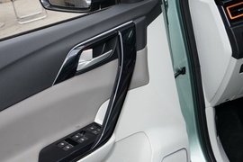 2022款东风风行T5