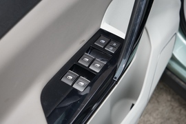 2022款东风风行T5