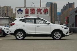   2022款名爵ZS 180DVVT 手动全球百万858版