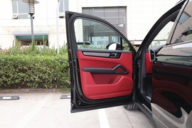 2023款保时捷Cayenne