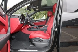 2023款保时捷Cayenne