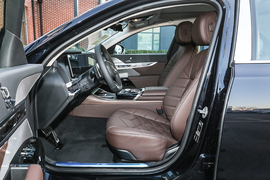 2023款宝马735Li