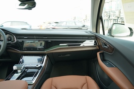 2023款奥迪Q7