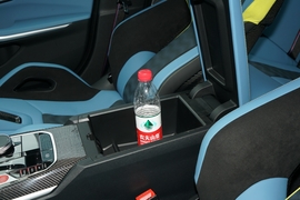 2023款宝马M3四门轿车