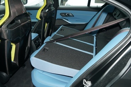 2023款宝马M3四门轿车