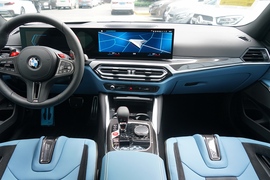 2023款宝马M3四门轿车