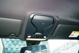 2023款宝马M3四门轿车