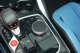 2023款宝马M3四门轿车