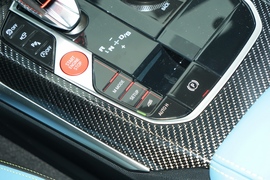 2023款宝马M3四门轿车