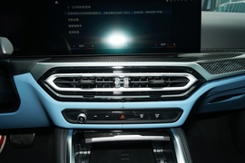 2023款宝马M3四门轿车