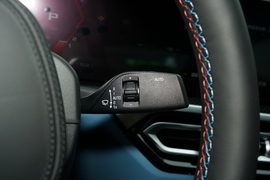 2023款宝马M3四门轿车