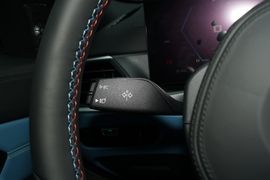 2023款宝马M3四门轿车