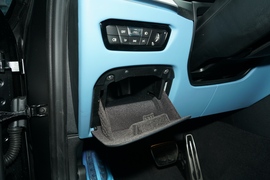 2023款宝马M3四门轿车