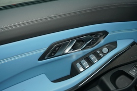 2023款宝马M3四门轿车