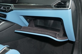 2023款宝马M3四门轿车