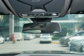 2023款宝马M3四门轿车