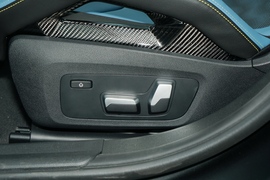 2023款宝马M3四门轿车