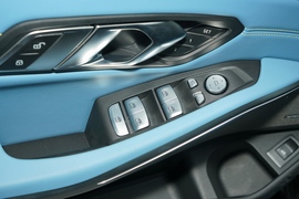 2023款宝马M3四门轿车