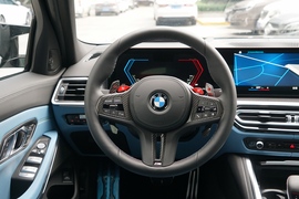 2023款宝马M3四门轿车