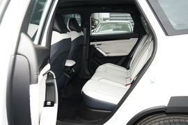 2023款吉利博越L