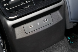 2023款吉利博越L