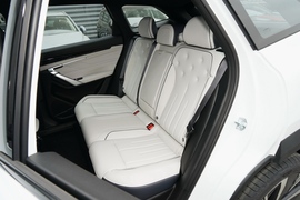 2023款吉利博越L