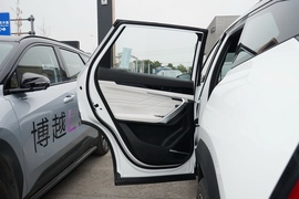 2023款吉利博越L