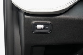 2023款吉利博越L