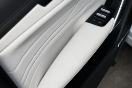 2023款吉利博越L