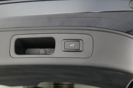 2023款福特新领裕