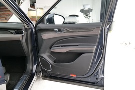 2023款福特新领裕