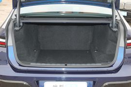 2023款宝马740Li