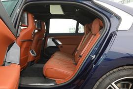 2023款宝马740Li