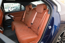 2023款宝马740Li