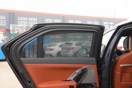 2023款宝马740Li