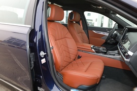 2023款宝马740Li