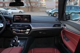 2023款宝马530Li