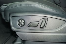 2023款奥迪Q5L