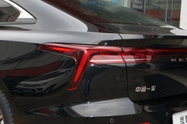 2023款奔腾B70