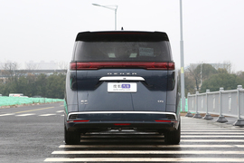 2022款腾势D9