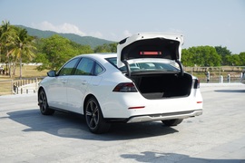   2023款广汽本田雅阁 e:PHEV 顶配