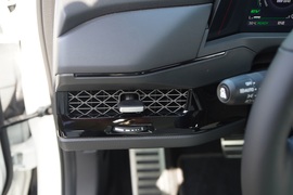   2023款广汽本田雅阁 e:PHEV 顶配